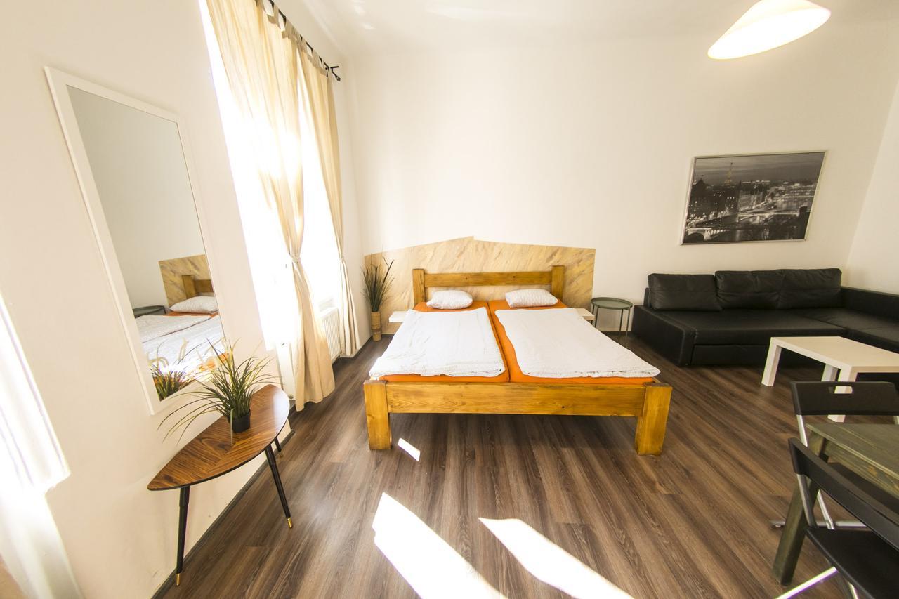 Freedom Rooms & Apartments Praga Zewnętrze zdjęcie