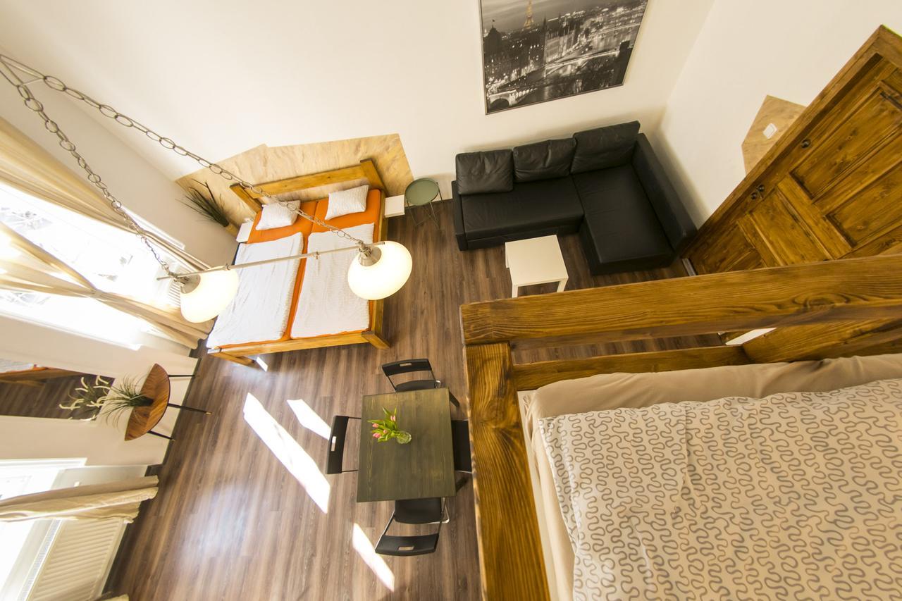 Freedom Rooms & Apartments Praga Zewnętrze zdjęcie